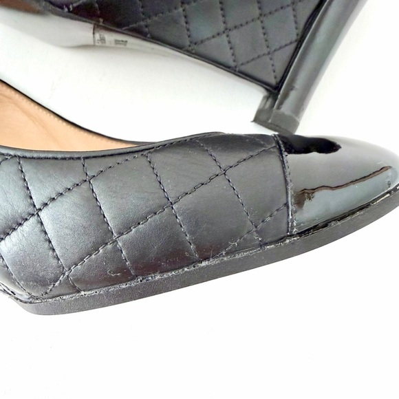 CHANEL | Black Quilted Leather Cap Toe Wedge Pumps 38.5 classic CC logo heels - Picture 8 of 16